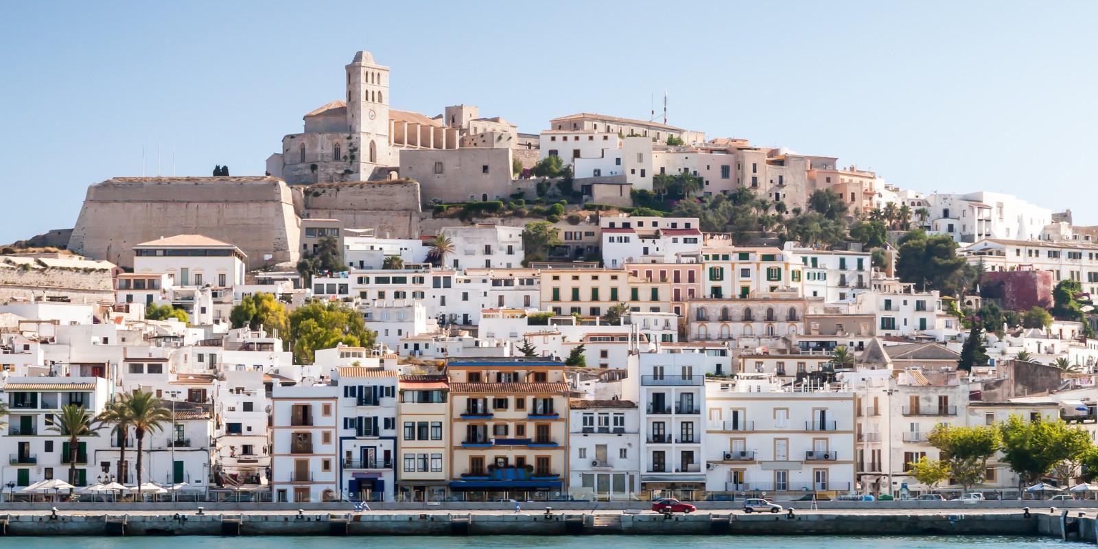 Descubre la Magia de Ibiza sin Gastar un Euro: Cosas que Hacer en la Isla de Ensueño